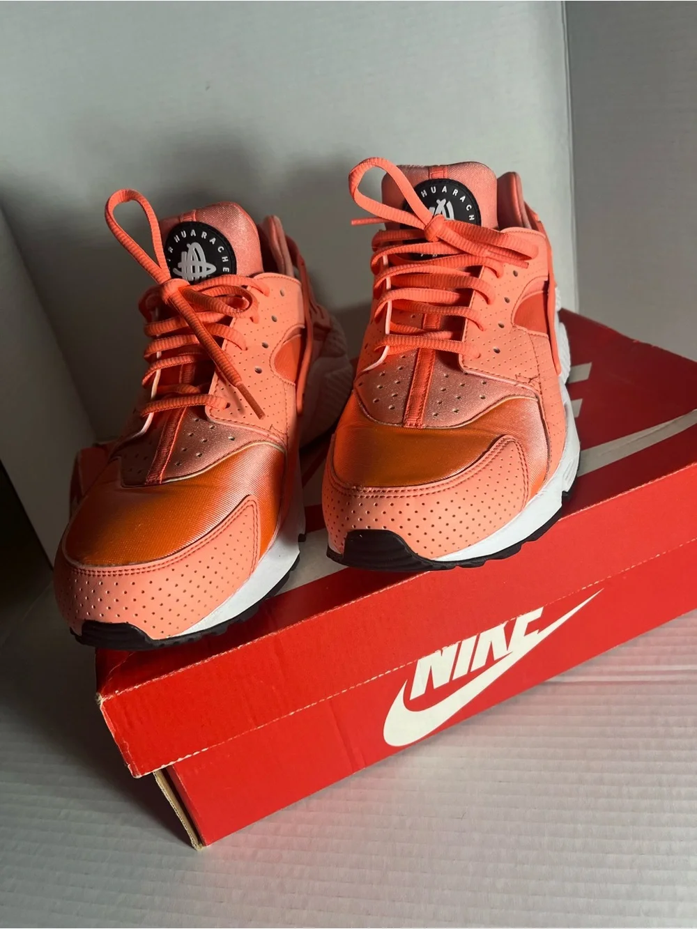 Nike Kids Coral/Orange Huarache Sneakers